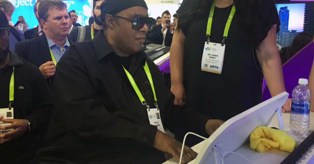 Stevie Wonder wows crowd on ‘smart’ piano at CES